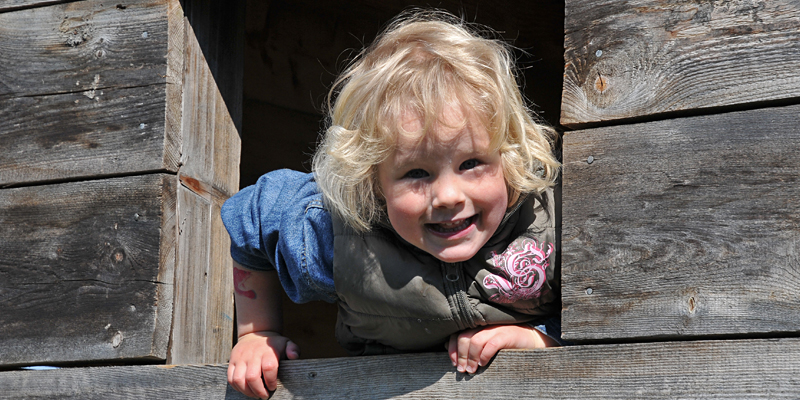 Weltspieltag 2023, Kind auf Spielplatz