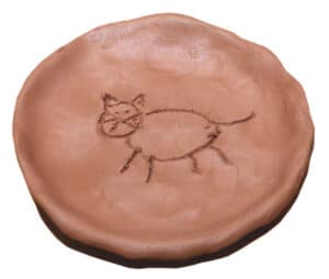 Schale aus Ton mit Tiermotiv