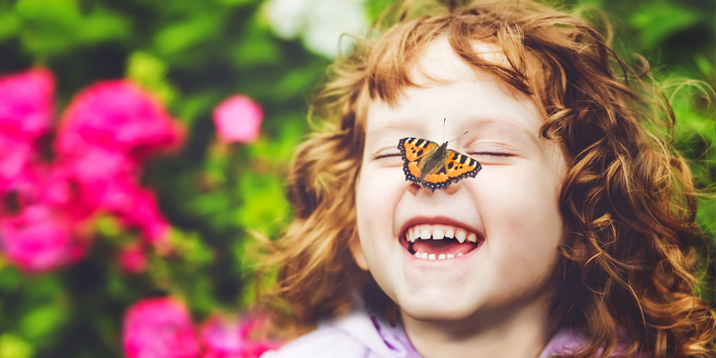 Schmetterlinge mit Kindern basteln